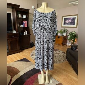 Black and White Midi Dress with Scoop Neck and Bishop Sleeves